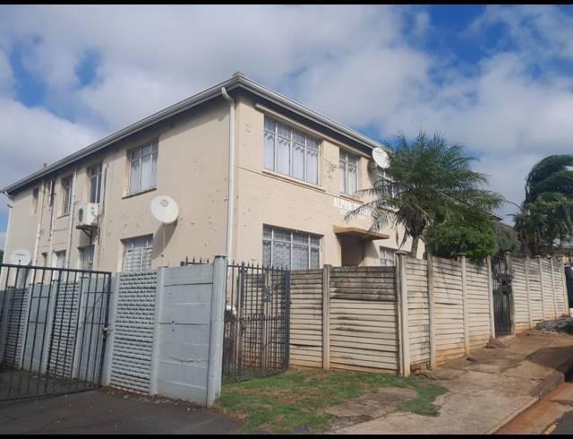 2 BEDROOM FLAT FOR SALE IN UMBILO